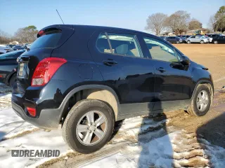 2020 Chevrolet Trax LS with VIN KL7CJKSB8LB042300, listed as a Copart auction lot 88110415 with 117,454 mi miles and Salvage Title. Bid and sale history available at carsss.com. Image 3.