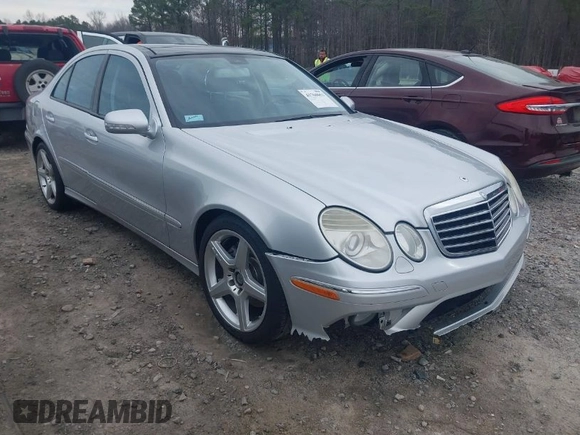 2009 Mercedes-Benz E-Class Luxury 3.5L with VIN WDBUF56X79B385039, listed as a IAAI auction lot 41760653 with 142,970 mi miles. Bid and sale history available at carsss.com. Image 1.