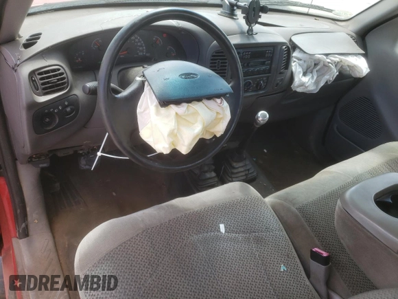 2000 Ford F-150 XL with VIN 1FTZF1824YNB06211, listed as a Copart auction lot 61137885 with 199,934 mi miles and Salvage title. Bid and sale history available at DreamBid. Image 8.