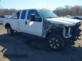 2016 Ford Super Duty F-250 SRW XLT with VIN 1FT7X2B67GED20159, listed as a IAAI auction lot 41570447 with 98,359 mi miles. Bid and sale history available at carsss.com. Image 1.