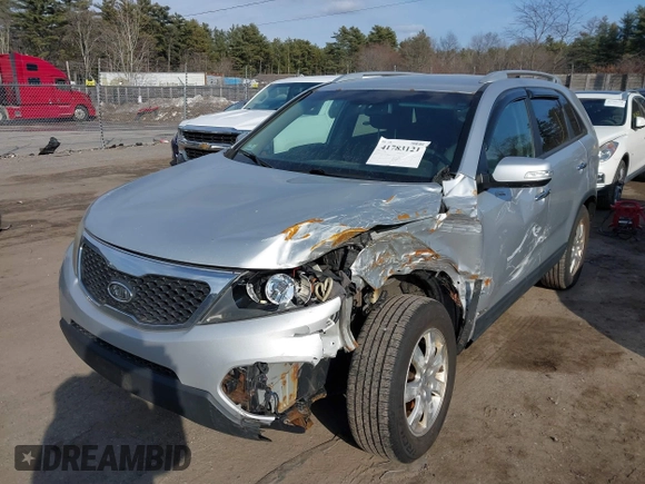2012 Kia Sorento LX with VIN 5XYKTDA68CG215084, listed as a IAAI auction lot 41783121 with 213,223 mi miles. Bid and sale history available at carsss.com. Image 2.
