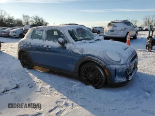 2022 MINI Hardtop 4 Door Cooper S with VIN WMW53DK08N2S29603, listed as a Copart auction lot 85194284 with 14,121 mi miles and Salvage title. Bid and sale history available at DreamBid. Image 4.
