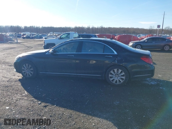 2015 Mercedes-Benz S 550 z VIN WDDUG8FB5FA092624, wystawiony jako IAAI lot #41344377 z przebiegiem 97 827 mil mil oraz . Historia ofert i sprzedaży dostępna na DreamBid. Obrazek 14.