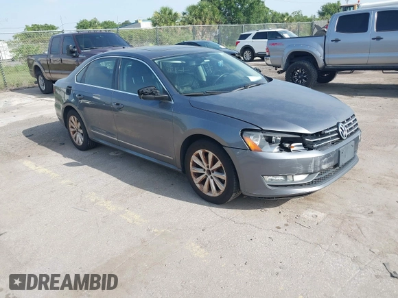 2013 Volkswagen Passat SEL Premium z VIN 1VWCP7A35DC013404, wystawiony jako IAAI lot #42452886 z przebiegiem Nie podano mil oraz . Historia ofert i sprzedaży dostępna na DreamBid. Obrazek 1.