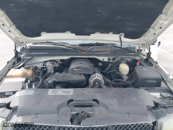 2005 Chevrolet Silverado 1500 LS with VIN 1GCEC19VX5E177408, listed as a IAAI auction lot 41758362 with 198,662 mi miles. Bid and sale history available at carsss.com. Image 10.