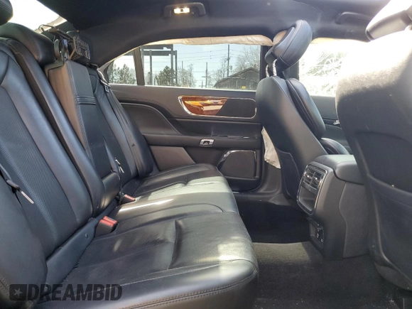 2019 Lincoln Continental Select z VIN 1LN6L9SK4K5606004, wystawiony jako Copart lot #48584395 z przebiegiem 110 917 mil mil oraz Szkoda całkowita • Salvage title. Historia ofert i sprzedaży dostępna na DreamBid. Obrazek 10.