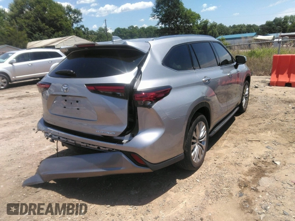 2023 Toyota Highlander L z VIN 5TDKDRAH7PS047667, wystawiony jako IAAI lot #42346321 z przebiegiem 24 917 mil mil oraz . Historia ofert i sprzedaży dostępna na DreamBid. Obrazek 4.