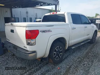 2007 Toyota Tundra LTD with VIN 5TBDV58167S488187, listed as a IAAI auction lot 42113431 with 242,650 mi miles. Bid and sale history available at carsss.com. Image 4.