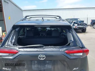 2023 Toyota RAV4 XLE Premium z VIN 2T3C1RFV4PW274552, wystawiony jako IAAI lot #42105989 z przebiegiem 37 301 mil mil oraz . Historia ofert i sprzedaży dostępna na DreamBid. Obrazek 6.
