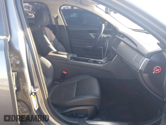 2017 Jaguar XF 20d Premium with VIN SAJBD4BN7HCY43301, listed as a IAAI auction lot 41681335 with 63,965 mi miles. Bid and sale history available at carsss.com. Image 5.