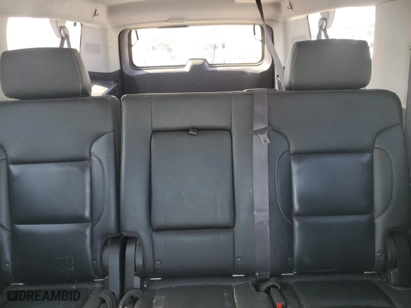 2017 GMC Yukon XL SLT with VIN 1GKS2GKC9HR323915, listed as a Copart auction lot 87661425 with 101,630 mi miles and Salvage Title. Bid and sale history available at carsss.com. Image 10.