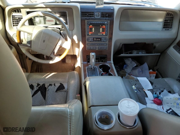 2011 Lincoln Navigator with VIN 5LMJJ2H50BEJ09778, listed as a Copart auction lot 89318695 with 128,392 mi miles and Salvage Title. Bid and sale history available at carsss.com. Image 8.