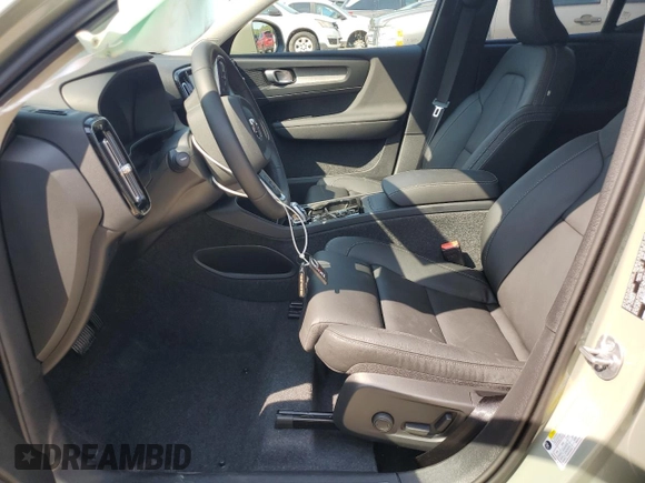 2025 Volvo XC40 Plus Bright Theme with VIN YV4L12UE9S2601455, listed as a Copart auction lot 60730115 with 1,344 mi miles and Non repairable. Bid and sale history available at DreamBid. Image 7.