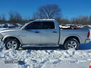 2015 Ram 1500 Big Horn z VIN 1C6RR7LT2FS620252, wystawiony jako IAAI lot #41149484 z przebiegiem 137 784 mil mil oraz . Historia ofert i sprzedaży dostępna na DreamBid. Obrazek 15.