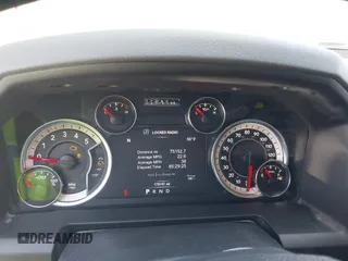 2018 Ram 1500 SLT z VIN 1C6RR7GM3JS230739, wystawiony jako IAAI lot #39968112 z przebiegiem 175 151 mil mil oraz . Historia ofert i sprzedaży dostępna na DreamBid. Obrazek 7.