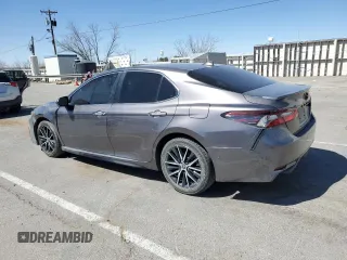 2022 Toyota Camry SE z VIN 4T1G11AK3NU657890, wystawiony jako Copart lot #49311565 z przebiegiem 61 017 mil mil oraz Szkoda całkowita • Salvage title. Historia ofert i sprzedaży dostępna na DreamBid. Obrazek 2.