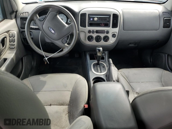 2007 Ford Escape XLT with VIN 1FMYU03187KB60049, listed as a Copart auction lot 74588994 with Not Provided miles and Non Repairable. Bid and sale history available at carsss.com. Image 8.