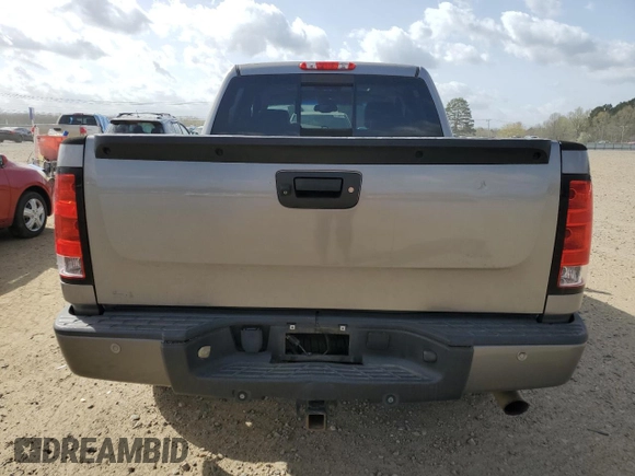 2013 GMC Sierra 1500 Denali z VIN 3GTP2XE26DG348754, wystawiony jako Copart lot #49663215 z przebiegiem 122 195 mil mil oraz Szkoda całkowita • Salvage title. Historia ofert i sprzedaży dostępna na DreamBid. Obrazek 6.
