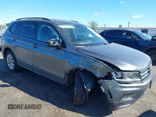 2020 Volkswagen Tiguan S z VIN 3VV0B7AX4LM133653, wystawiony jako IAAI lot #42278854 z przebiegiem 73 957 mil mil oraz . Historia ofert i sprzedaży dostępna na DreamBid. Obrazek 1.
