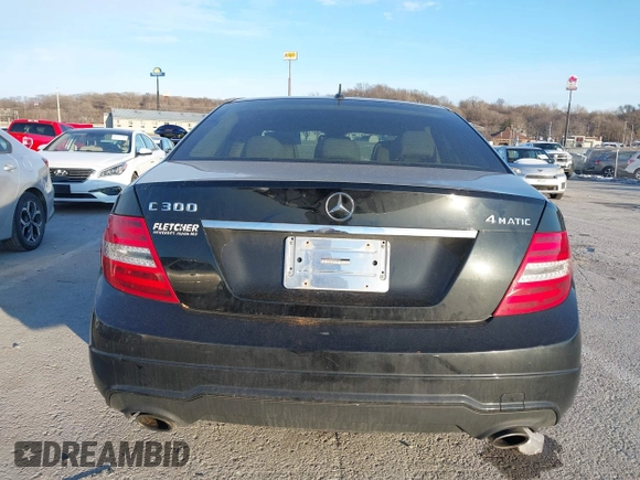 2013 Mercedes-Benz C 300 Sport with VIN WDDGF8AB0DR249949, listed as a IAAI auction lot 41396567 with Not Provided miles and . Bid and sale history available at carsss.com. Image 17.