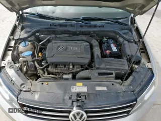 2015 Volkswagen Jetta SE z VIN 3VWD07AJ6FM252596, wystawiony jako Copart lot #62223885 z przebiegiem 140 885 mil mil oraz Czysty tytuł • Clean title. Historia ofert i sprzedaży dostępna na DreamBid. Obrazek 11.