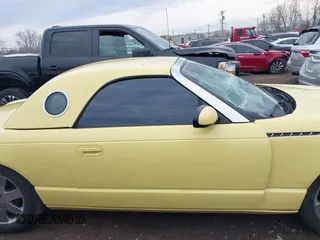 2002 Ford Thunderbird w/Hardtop Premium with VIN 1FAHP60A52Y105685, listed as a IAAI auction lot 41879044 with 116,772 mi miles. Bid and sale history available at carsss.com. Image 13.