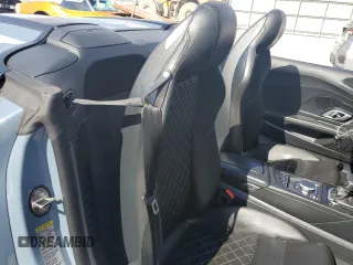2020 Audi R8 z VIN WUAVECFX5L7901778, wystawiony jako Copart lot #74736714 z przebiegiem Nie podano mil oraz Nie do naprawy. Historia ofert i sprzedaży dostępna na DreamBid. Obrazek 10.