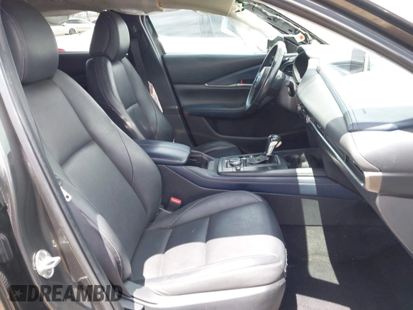 2021 Mazda CX-30 Select with VIN 3MVDMABL5MM210517, listed as a IAAI auction lot 42245033 with 191,303 mi miles and . Bid and sale history available at DreamBid. Image 5.