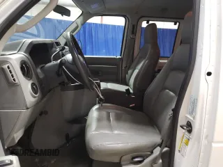 2009 Ford Econoline Passenger XL z VIN 1FMNE11W59DA81563, wystawiony jako Copart lot #54189524 z przebiegiem 81 649 mil mil oraz Czysty tytuł • Clean title. Historia ofert i sprzedaży dostępna na DreamBid. Obrazek 7.