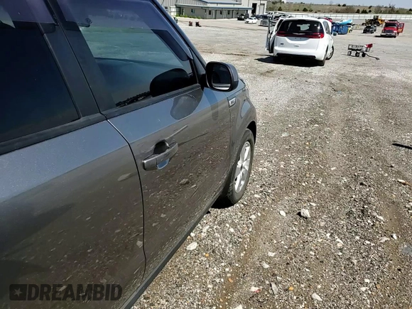 2018 Kia Soul with VIN KNDJN2A22J7587067, listed as a Copart auction lot 52005245 with 58,884 mi miles and Salvage Title. Bid and sale history available at DreamBid. Image 11.