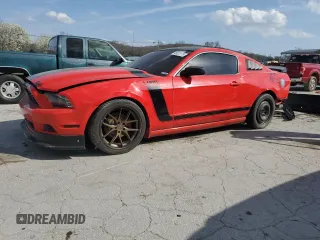 2014 Ford Mustang V6 with VIN 1ZVBP8AM0E5288825, listed as a Copart auction lot 49231175 with 318,509 mi miles and Clean Title. Bid and sale history available at carsss.com. Image 1.