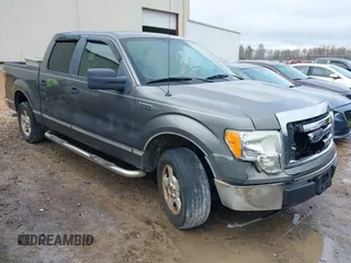 2010 Ford F-150 XL with VIN 1FTEW1C85AFA20710, listed as a IAAI auction lot 41309998 with 240,085 mi miles. Bid and sale history available at carsss.com. Image 1.
