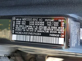 1992 Mercedes-Benz 300 E с VIN WDBEA30D2NB596584, выставлен на аукционе Copart как лот 61810125 с пробегом 134 906 миль миль и Чистый • Clean title. История ставок и продаж доступна на DreamBid. Изображение 12.