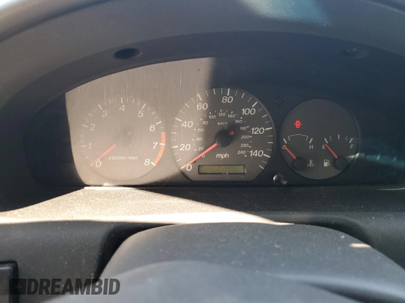 2001 Mazda 626 LX z VIN 1YVGF22C815240640, wystawiony jako Copart lot #47609315 z przebiegiem Nie podano mil oraz Szkoda całkowita • Salvage title. Historia ofert i sprzedaży dostępna na DreamBid. Obrazek 9.