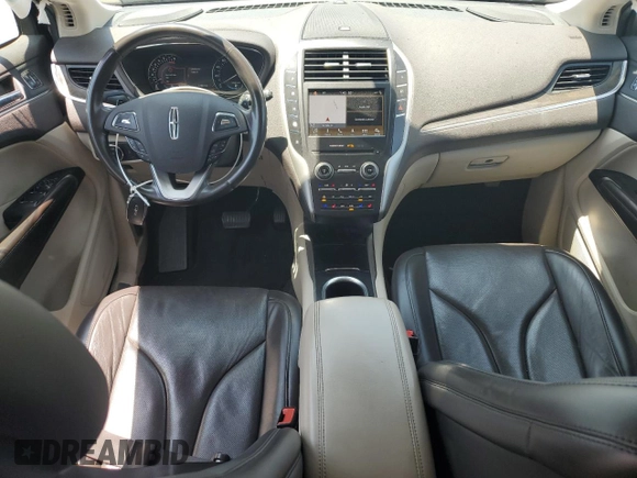 2019 Lincoln MKC Reserve with VIN 5LMCJ3C92KUL30300, listed as a Copart auction lot 61103295 with 42,680 mi miles and Salvage title. Bid and sale history available at DreamBid. Image 8.