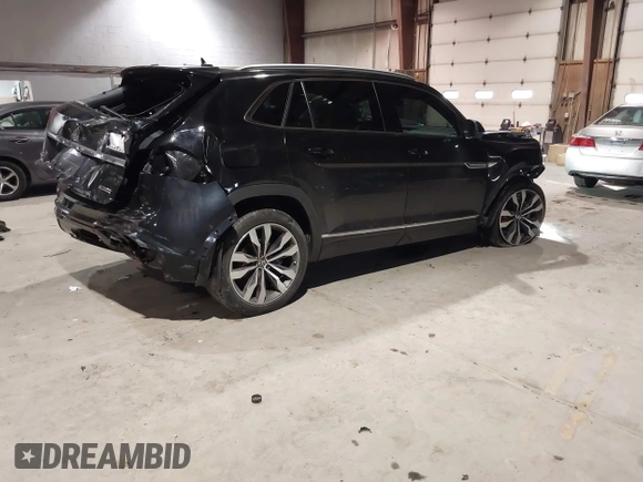 2022 Volkswagen Atlas SEL Premium R-Line with VIN 1V2FE2CAXNC204546, listed as a IAAI auction lot 41124737 with 51,226 mi miles and . Bid and sale history available at DreamBid. Image 4.