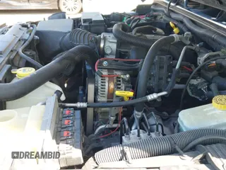 2008 Jeep Wrangler Unlimited Sahara с VIN 1J4GA59128L571725, выставлен на аукционе IAAI как лот 43249920 с пробегом 185 270 миль миль и . История ставок и продаж доступна на DreamBid. Изображение 19.