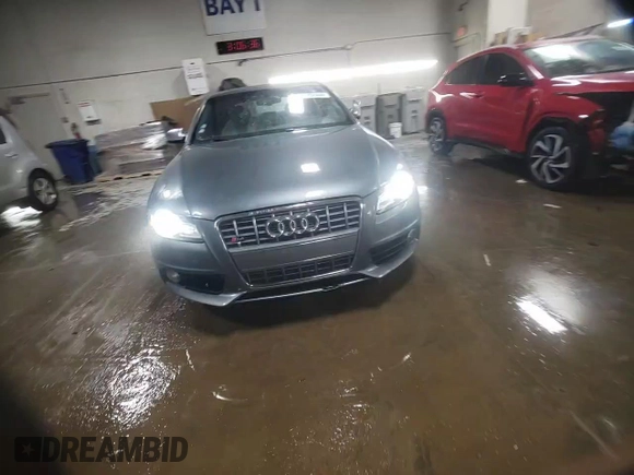 2012 Audi S4 Premium Plus z VIN WAUDGAFL0CA033810, wystawiony jako Copart lot #86992444 z przebiegiem 91 305 mil mil oraz Szkody całkowita. Historia ofert i sprzedaży dostępna na DreamBid. Obrazek 13.