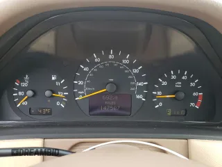 2002 Mercedes-Benz E-Class with VIN WDBJF82J72X062639, listed as a Copart auction lot 43510205 with 147,587 mi miles and Clean Title. Bid and sale history available at carsss.com. Image 9.