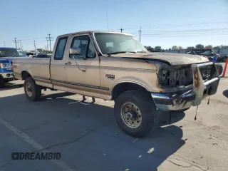 1995 Ford F-250 with VIN 1FTHX26F7SKB73320, listed as a Copart auction lot 73373104 with 0 mi miles and Salvage Title. Bid and sale history available at carsss.com. Image 4.
