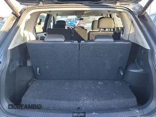 2024 Volkswagen Tiguan SE with VIN 3VV3B7AX5RM107598, listed as a IAAI auction lot 42796418 with 25,762 mi miles and . Bid and sale history available at DreamBid. Image 47.
