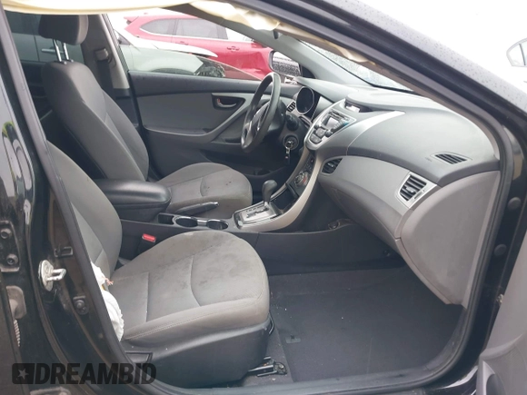 2013 Hyundai Elantra GLS z VIN 5NPDH4AE6DH372849, wystawiony jako IAAI lot #42161748 z przebiegiem 91 986 mil mil oraz . Historia ofert i sprzedaży dostępna na DreamBid. Obrazek 5.