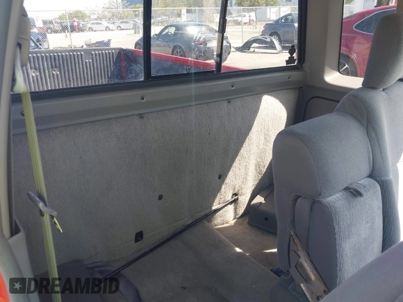 2000 Nissan Frontier XE with VIN 1N6DD26S9YC413648, listed as a IAAI auction lot 42368557 with 184,479 mi miles and . Bid and sale history available at DreamBid. Image 8.