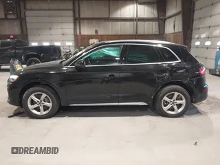 2021 Audi Q5 Premium with VIN WA1AAAFY0M2128148, listed as a IAAI auction lot 41240680 with 37,977 mi miles. Bid and sale history available at carsss.com. Image 14.