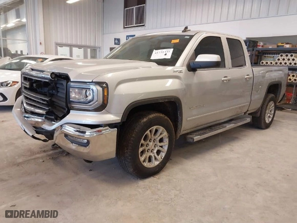 2018 GMC Sierra 1500 SLE with VIN 1GTV2MEC7JZ118876, listed as a IAAI auction lot 41731335 with 157,839 mi miles. Bid and sale history available at carsss.com. Image 2.