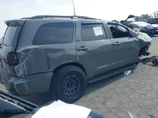 2008 Toyota Sequoia SR5 with VIN 5TDBY64A78S008225, listed as a IAAI auction lot 41443388 with 1 mi miles. Bid and sale history available at carsss.com. Image 4.