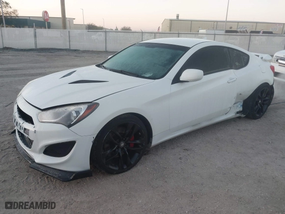 2013 Hyundai Genesis Coupe 2.0T Premium with VIN KMHHT6KD7DU092926, listed as a IAAI auction lot 41771972 with 187,367 mi miles. Bid and sale history available at carsss.com. Image 18.