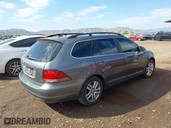 2014 Volkswagen Jetta TDI w/Sunroof z VIN 3VWPL7AJ8EM600921, wystawiony jako IAAI lot #42682570 z przebiegiem 148 591 mil mil oraz . Historia ofert i sprzedaży dostępna na DreamBid. Obrazek 4.