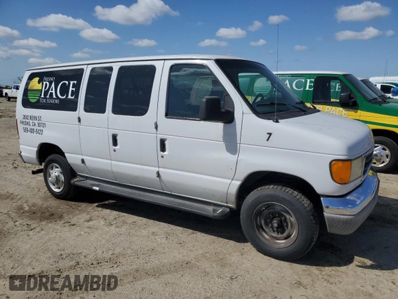 2005 Ford Econoline Passenger XL with VIN 1FBNE31L55HA93452, listed as a Copart auction lot 51860995 with 237,049 mi miles and Clean Title. Bid and sale history available at carsss.com. Image 4.