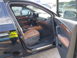 2023 Audi Q5 Premium Plus z VIN WA1BBAFY9P2085449, wystawiony jako IAAI lot #41508525 z przebiegiem 11 225 mil mil oraz . Historia ofert i sprzedaży dostępna na DreamBid. Obrazek 5.